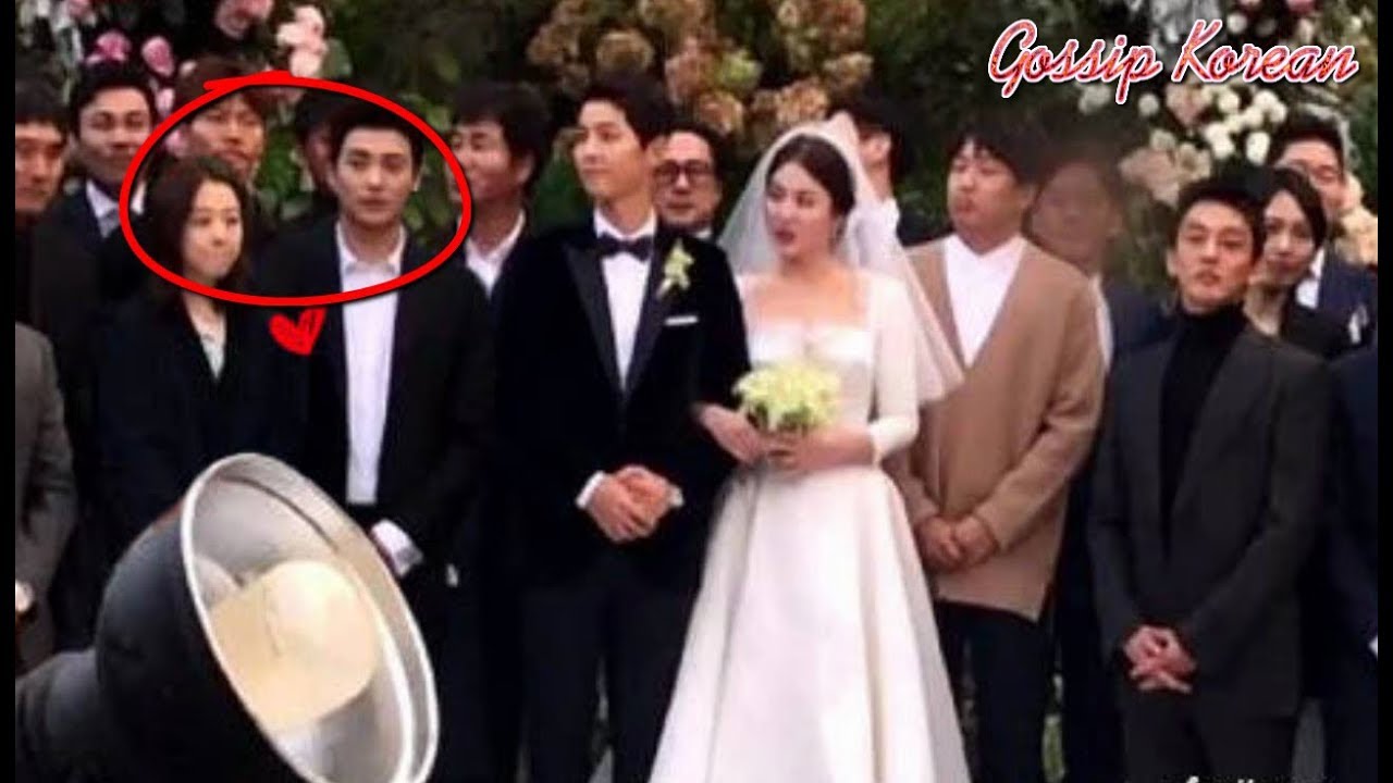 Park Hyung Sik Park Bo Young Kiss Me (Puppy Couple) Sweet Moments Strong Woman Do Bong Soon Park Hyung Sik Park Bo Young Kiss Me (Puppy Couple) Sweet Moments Strong Woman Do Bong Soon