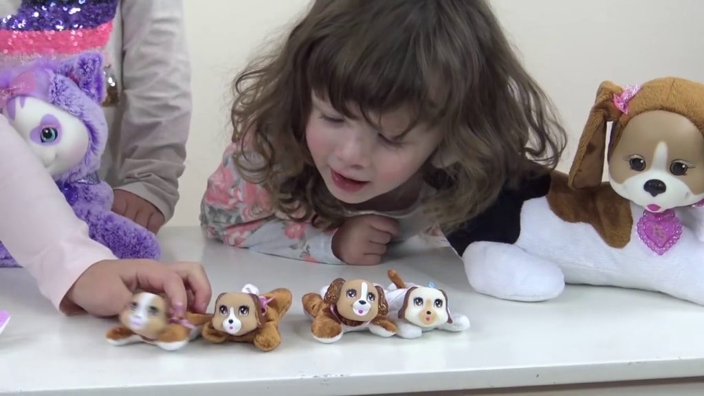 PUPPY SURPRISE + KITTY SURPRISE SO MANY CUTE ANIMALS | The Disney Toy Collector